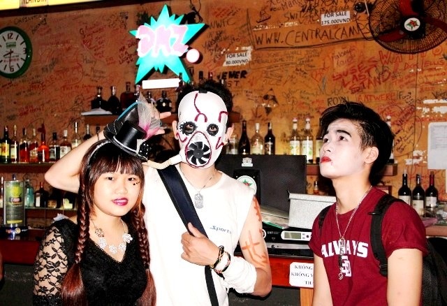 Halloween là lễ hội rất thu hút đông đảo các bạn trẻ