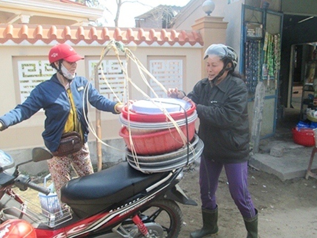 Những nữ xe ôm làng Mỹ Lợi - 1