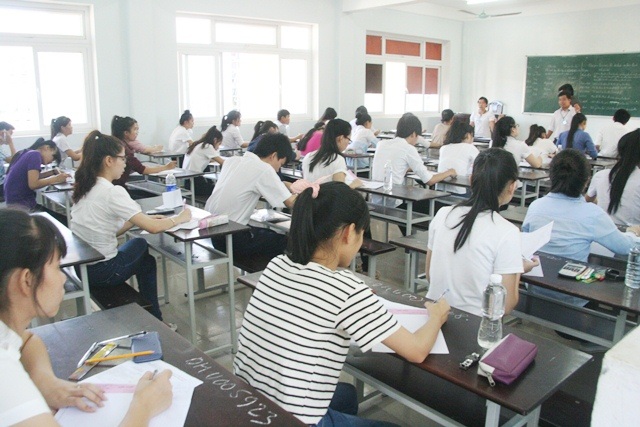 Đại học Huế công bố phương thức và chỉ tiêu tuyển sinh mới 2016 - 1 Thí sinh thi tuyển vào Đại học Huế