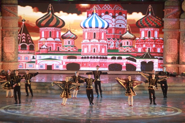 Đêm khai mạc Festival Huế 2016 đầy sắc màu quyến rũ - 10 Đoàn múa Amurskie Zori từ Nga