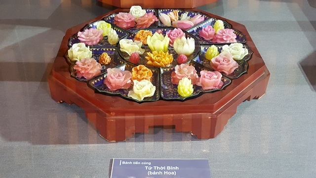 Ngỡ ngàng bánh mứt cung đình Huế lần đầu được phục hiện - 5
Bánh Hoa