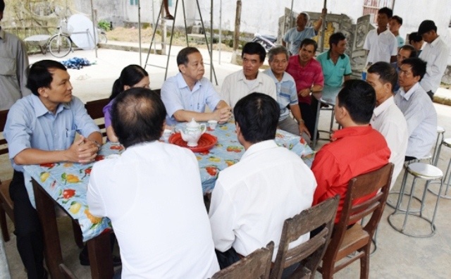 Lãnh đạo tỉnh thăm, hỗ trợ gia đình các nạn nhân bị sét đánh thương vong - 2 Đoàn của ông Phan Ngọc Thọ, Phó Chủ tịch UBND tỉnh Thừa Thiên Huế thăm gia đình ông Đặng Tân bị sét đánh chết