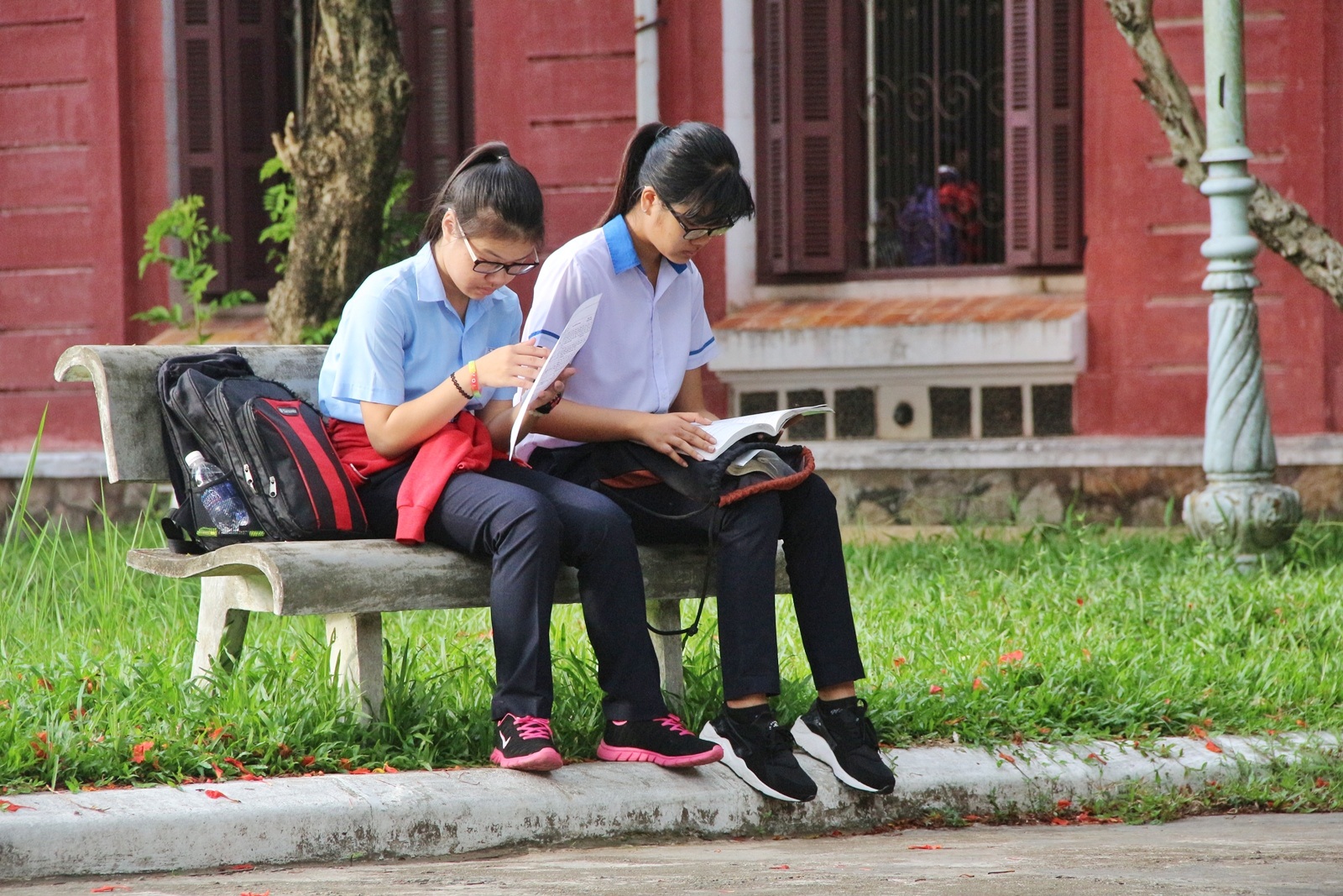 Hơn 5.000 học sinh thi vào lớp 10 tại Huế - 4