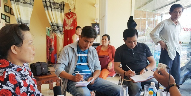 Thừa Thiên Huế: Heo không vào lò mổ tập trung vẫn có dấu thú y? - 2 Các hộ dân đầu tư lò mổ tập trung theo chỉ thị của tỉnh bức xúc làm việc với báo chí