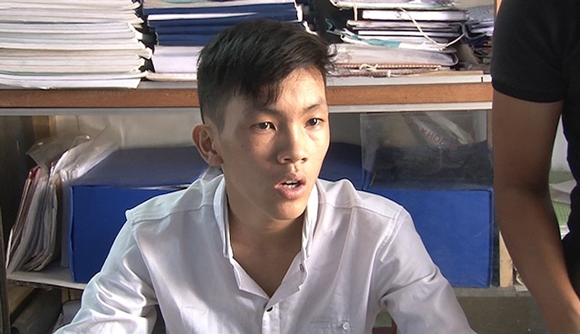 Lấy xích siết cổ đôi nam nữ tâm sự ven đường để cướp của - 2 Đối tượng Trung được vận động đầu thú tại UBND xã Lộc Tiến