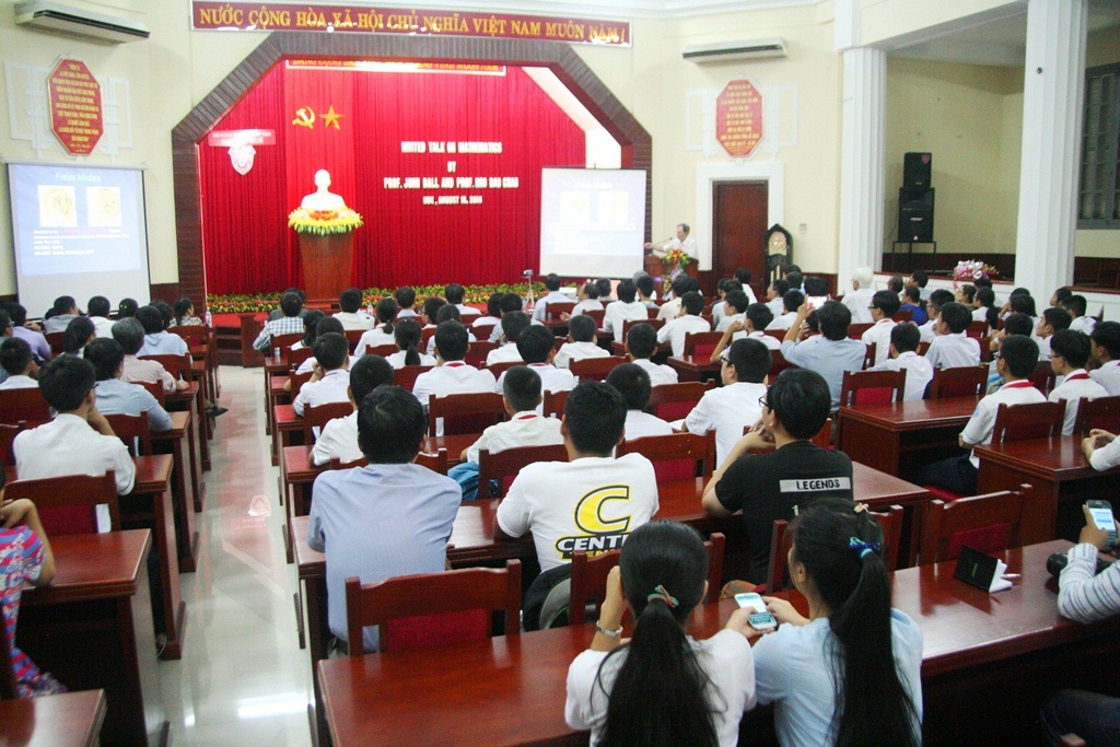 2 bài giảng Toán học thú vị của GS. Ngô Bảo Châu và GS. John Ball - 3 2 bài giảng Toán học thú vị của GS. Ngô Bảo Châu và GS. John Ball - 3