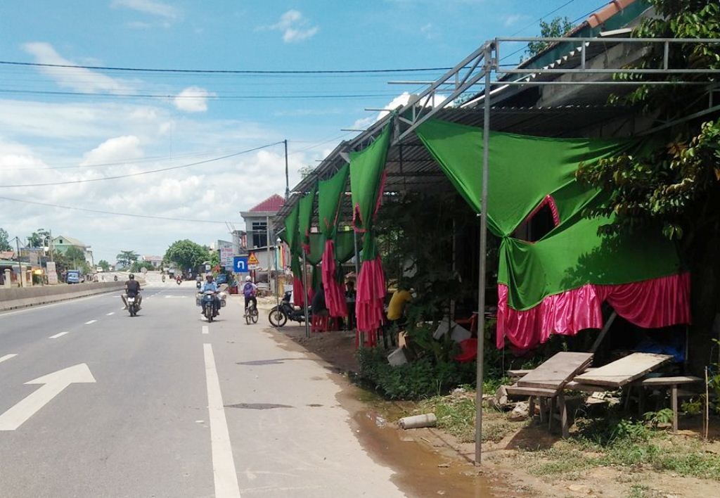 Bị đánh tại tiệc cưới, 1 người tâm thần tử vong - 1 Người nhà làm đám cho nạn nhân