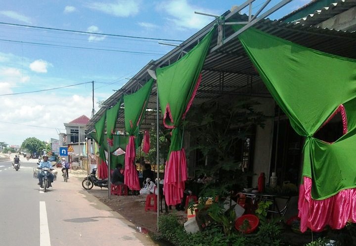 Bắt nghi phạm đánh chết người tâm thần - 1
Gia đình đang làm đám tang cho nạn nhân.