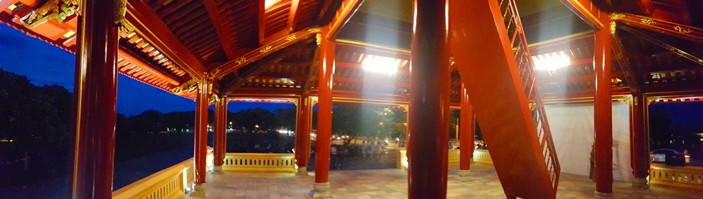 Phu Văn Lâu tỏa vẻ đẹp rực rỡ trong đêm - 16 Phu Văn Lâu tỏa vẻ đẹp rực rỡ trong đêm - 16