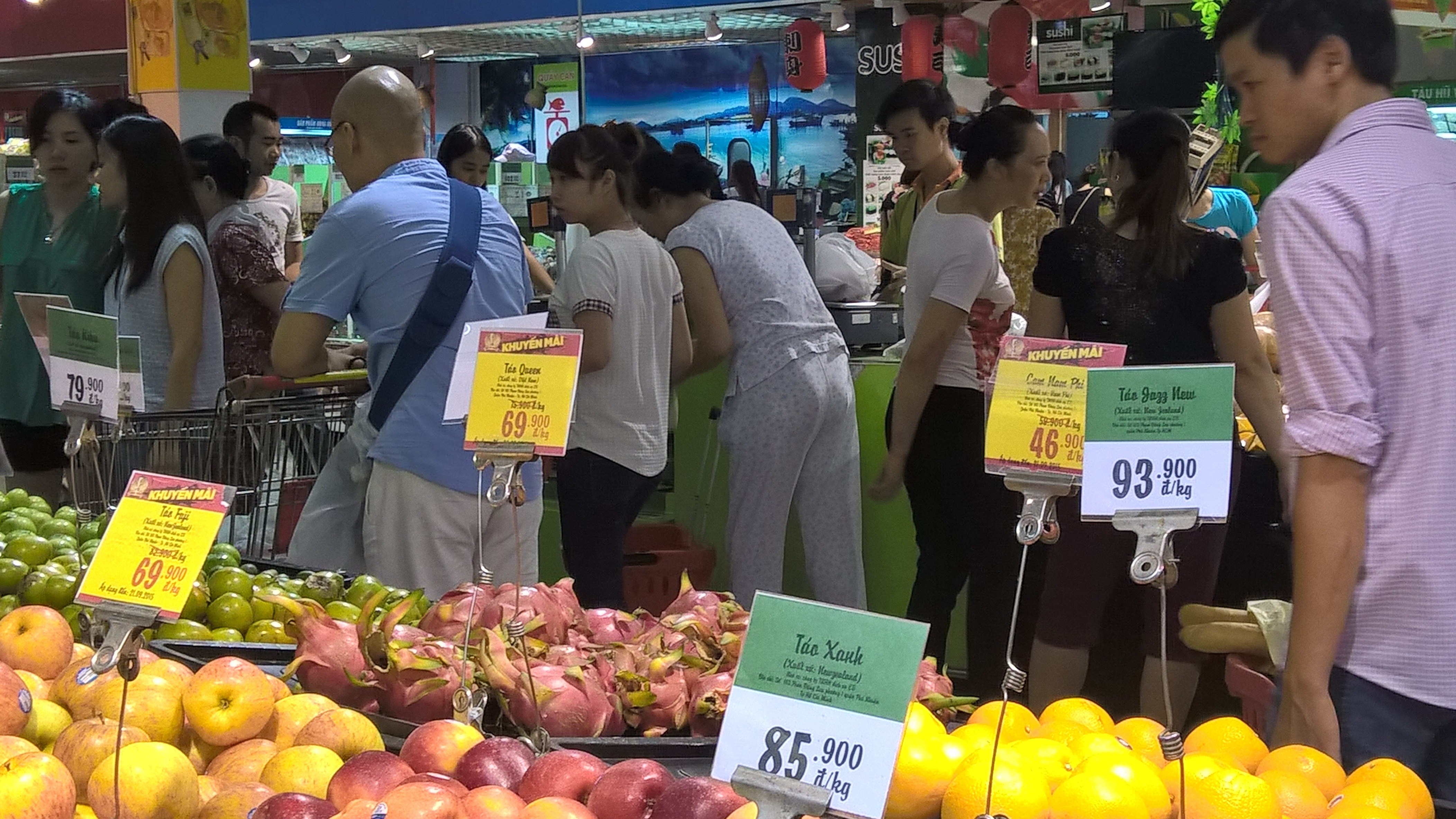 Người Việt đứng đầu ASEAN về thắt chặt chi tiêu - 1
Người Việt vẫn đứng đầu thế giới về tiết kiệm chi tiêu (Ảnh: Nguyễn Tuyền)