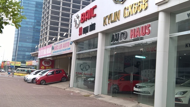 Đón lõng giá xe rẻ, chợ ô tô mọc như nấm sau mưa - 2 Chợ xe đủ các loại xe, từ thượng vàng hạ cám