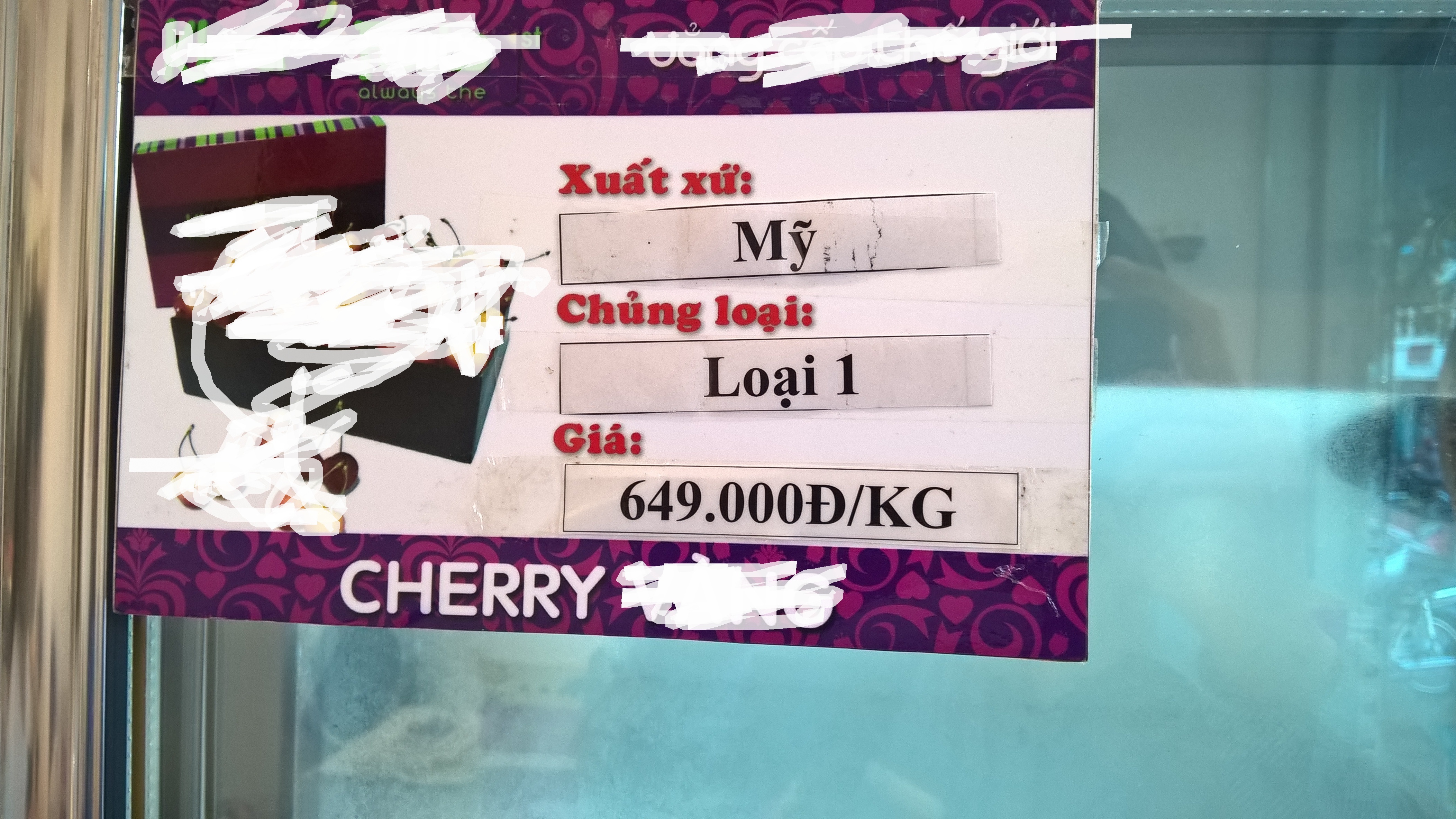 Ma trận quả cherry: Hàng Tàu "đột lốt" Mỹ, Canada bán giá cao - 4 Một loại cherry có giá bán 650.000 đồng/kg, giá cao so với trên thị trường song không ai dám chắc đây là những sản phẩm có xuất xứ ở đâu