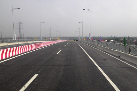 Phê bình doanh nghiệp tự ý chặn cầu Hạc Trì - 1 Cầu Hạc Trì - tỉnh Phú Thọ