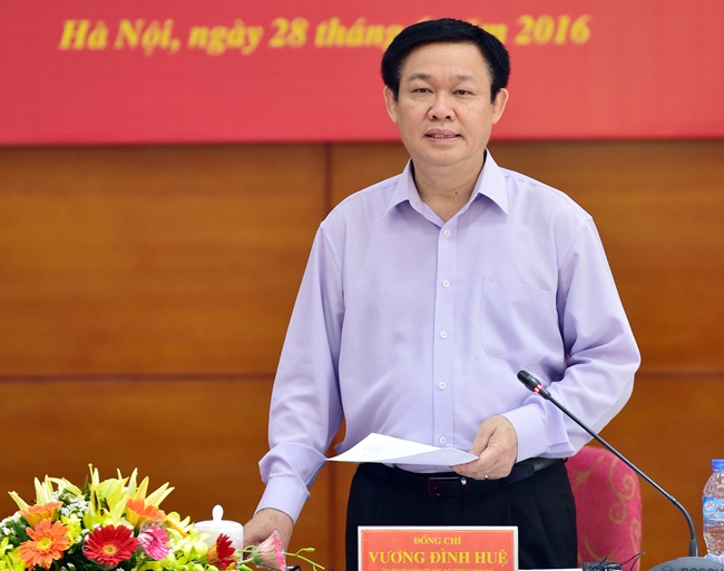 Phó Thủ tướng: Đừng để có tiền mà không tiêu được! - 1 Ủy viên Bộ Chính trị, Phó Thủ tướng Vương Đình Huệ: Tập trung đầu tư cho khu vực khó khăn, khu vực miền núi (ảnh: Chính phủ)