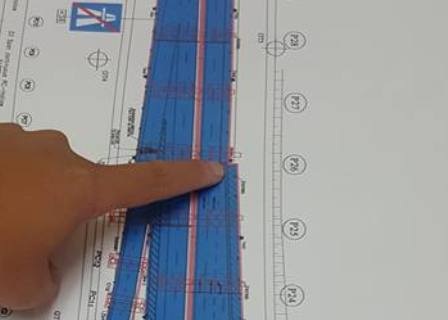 Vụ ô tô rơi từ đường trên cao: Vì sao đường "bất thình lình" thu hẹp? - 5 Thiết kế dự án thể hiện vị trí đường vừa xảy ra tai nạn (ảnh: Như Quỳnh)