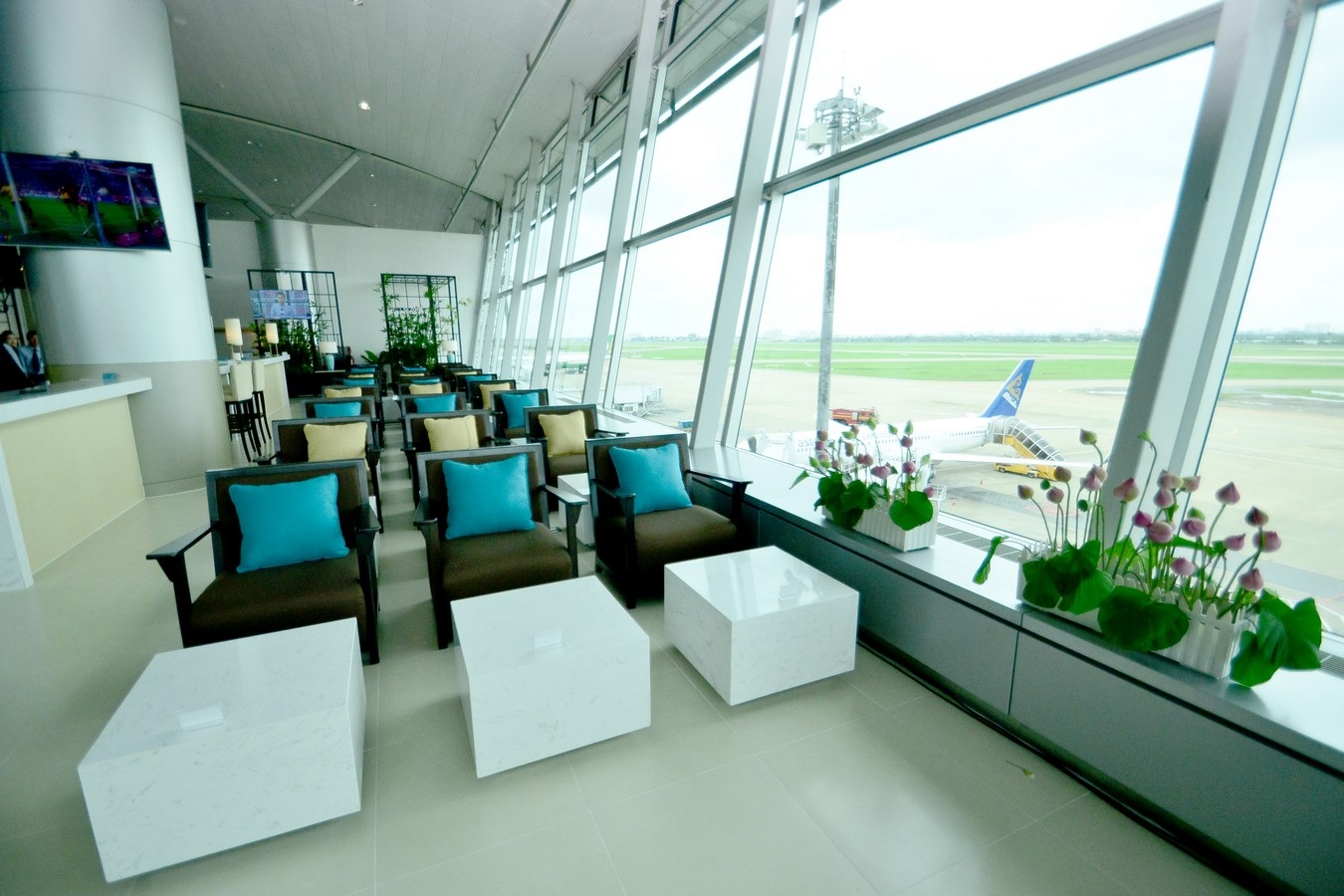 Ngắm phòng chờ 4 sao ở sân bay Tân Sơn Nhất - 3