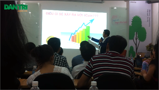 Giới tiền “ảo” ILCoin rầm rộ tổ chức hội thảo “rót mật”, lôi kéo người chơi - 3 Đồng tiền ảo ILcoin được nhân viên tự xưng tên Dũng giới thiệu đến các nhà đầu tư