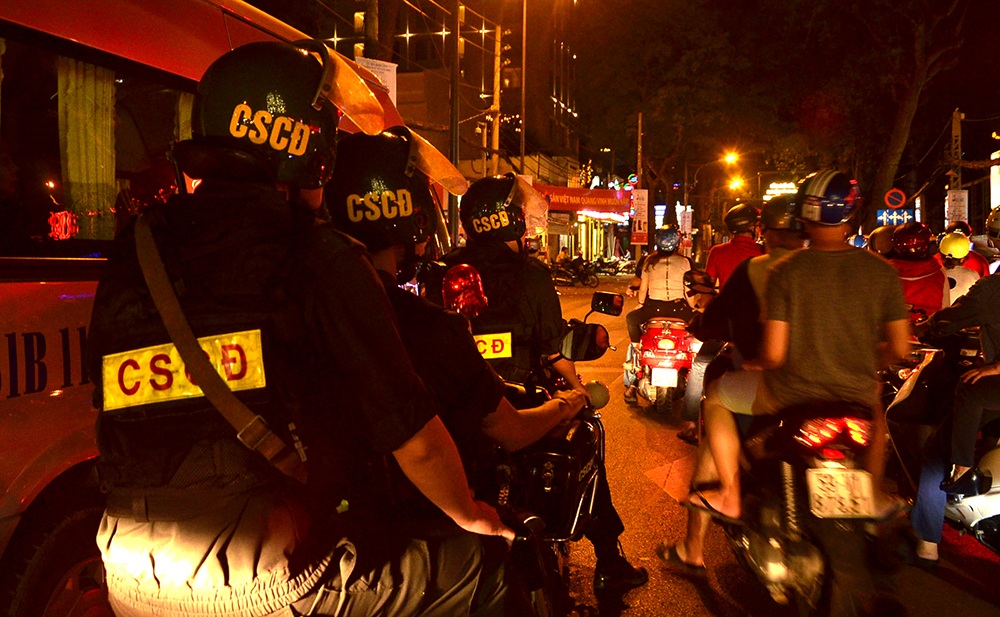 Lực lượng CSCĐ tuần tra, đảm bảo an ninh trật tự trên phố