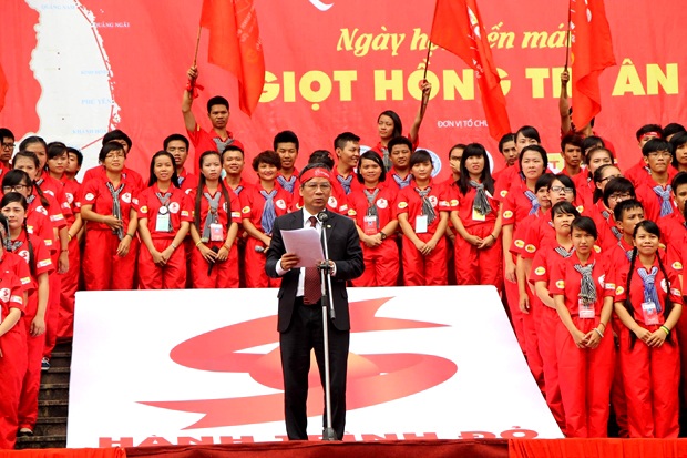 “Hành trình đỏ” chuẩn bị xuyên Việt qua 27 tỉnh thành - 2 Qua 3 năm, Hành trình đỏ đã đóng góp gần 60.000 đơn vị máu trực tiếp và hàng trăm ngàn đơn vị máu hưởng ứng quý giá phục vụ nhu cầu cấp cứu và điều trị, khắc phục tình trạng khan hiếm máu hè