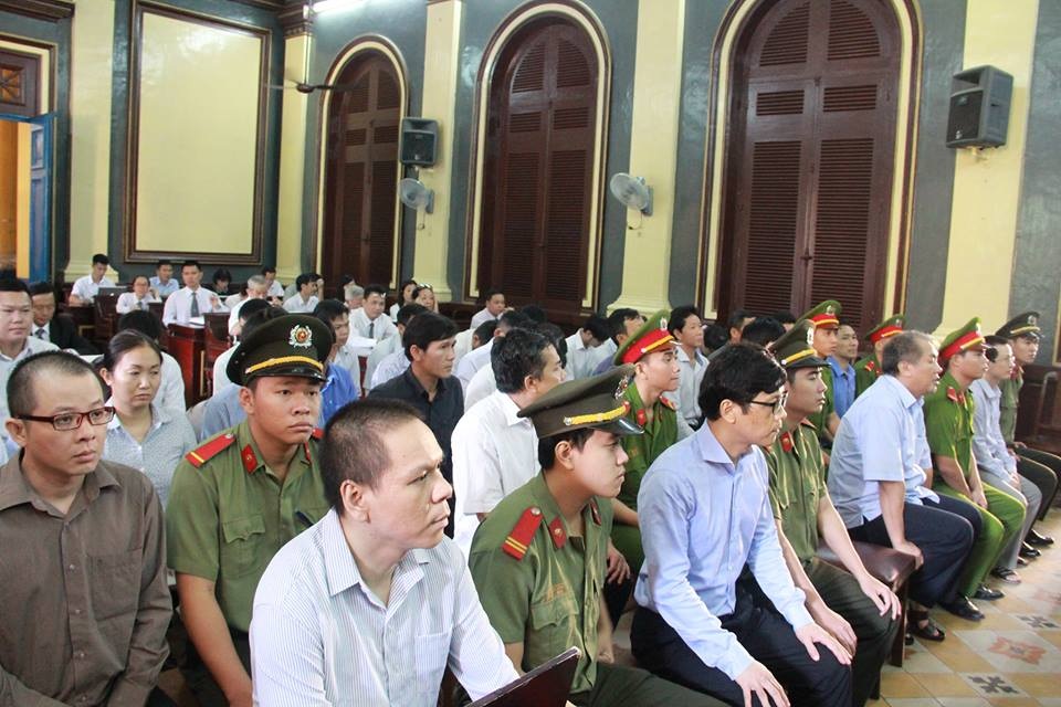 VNCB âm hơn 18.000 tỷ đồng sau 2 năm điều hành của Phạm Công Danh - 1 Các bị cáo tại tòa