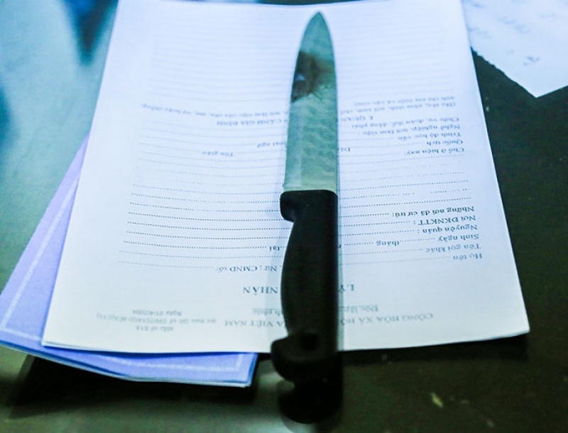 Con dao nữ quái Trần Thị Kim Yến dùng để đâm Trung úy công an bị thương