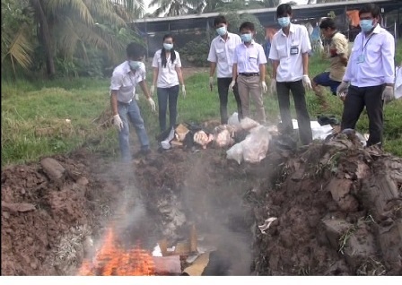 Thịt đổi màu, hôi thối vẫn được đưa ra chợ bán! - 3 Các lực lượng chức năng Tân Châu vừa tiêu hủy toàn bộ nội tạng hôi thối này