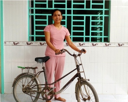Hai mẹ con hàng chục năm không ăn cơm vẫn sống khỏe - 3 Bà Thúy cho biết, từ ngày không ăn cơm bà sống khỏe hơn và cơ thể cũng tăng ký hơn