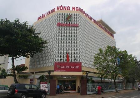 Bắt trưởng Phòng tín dụng Ngân hàng và Phó giám đốc doanh nghiệp - 1 Ngân hàng NN&PTNT chi nhánh Cần Thơ - nơi ông Tuấn Anh công tác