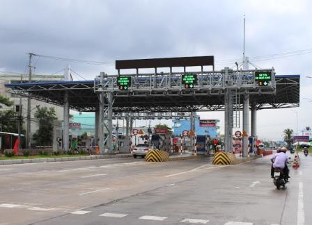 Xe tải “rồng rắn” đi đường vòng, né trạm thu phí - 3 Trạm thu phí BOT Cần Thơ - Phụng Hiệp nằm trên quốc lộ 1A