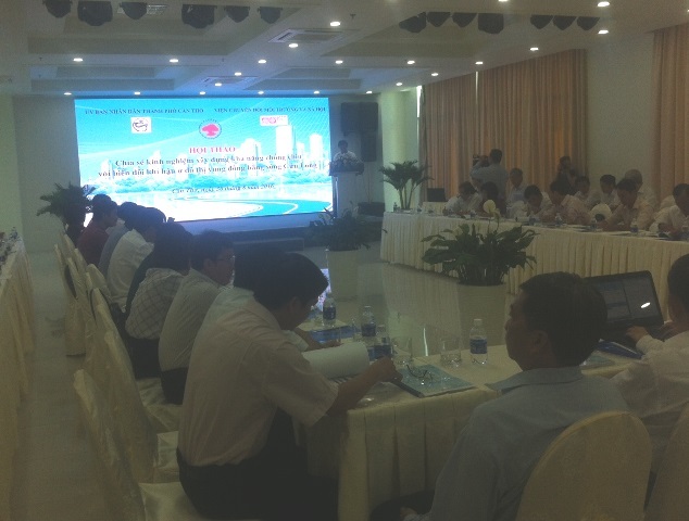 Xây dựng hàng loạt công trình để chống, chịu với biến đổi khí hậu - 2 Quang cảnh hội thảo ngày 30/8 diễn ra tại Cần Thơ
