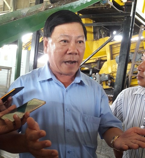Vĩnh Long: Nhà máy rác hàng trăm tỷ trở lại hoạt động sau nhiều năm “đắp chiếu” - 1
Ông Trần Văn Rón, Bí thư tỉnh ủy Vĩnh Long trả lời báo chí về vụ nhà máy rác Phương Thảo.
