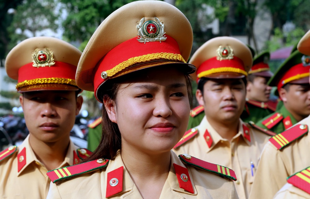 Ngắm trang phục mới của lực lượng công an nhân dân - 6 Ngắm trang phục mới của lực lượng công an nhân dân - 6