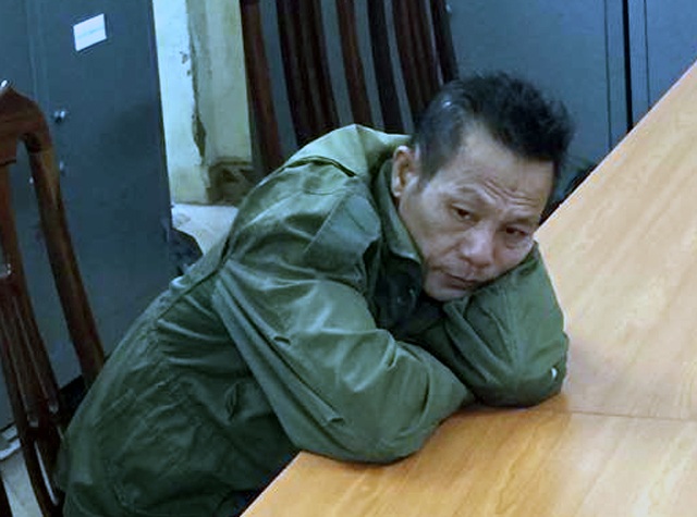 Hà Nội: Sáng nay, kẻ gây thảm án ở Thạch Thất hầu tòa - 1 Nguyễn Văn Kỳ thời điểm mới bị bắt giữ.