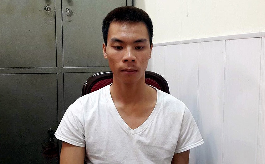 Nhuộm tóc, dạt vào vùng hẻo lánh để "trốn nã" - 1 Đối tượng Đinh Quốc Khánh.