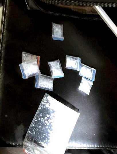 
Số ma túy phát hiện trong túi xách của Hồng Anh.
