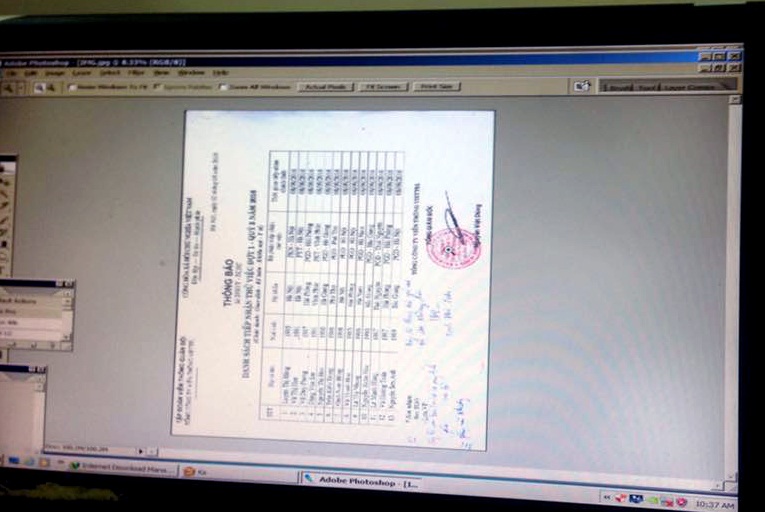 Cơ quan công an kiểm tra, phát hiện việc làm giả các con dấu, chữ ký trên máy tính của Khương.