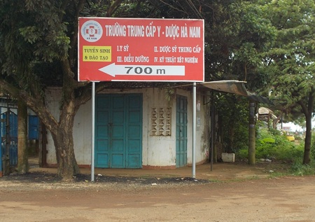 Sau gần 2 năm tuyển sinh, đào tạo và treo biển quảng cáo rầm rộ tại Gia Lai đến nay trường này đã bị đình chỉ