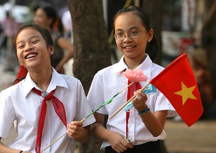 Sinh viên Sư phạm được miễn học phí đến năm 2021 - 1 Học sinh tiểu học trường công lập; học sinh, sinh viên ngành sư phạm hệ chính quy ở các trường công lập được miễn học phí