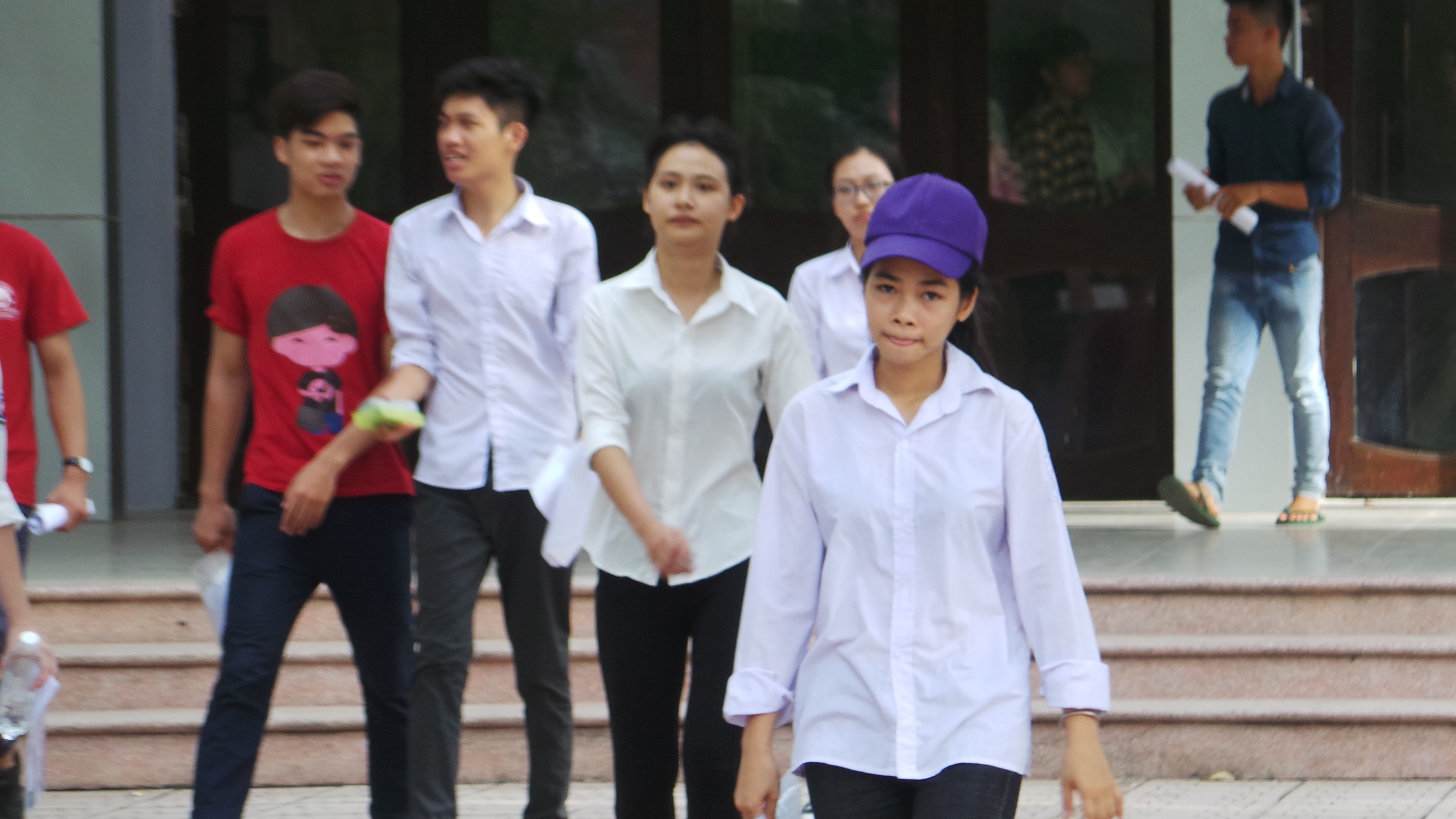 Tuy nhiên, theo đánh giá của một số chuyên gia, với đề thi này, học sinh trung bình chỉ đạt khoảng 4 điểm (ảnh: Mỹ Hà)