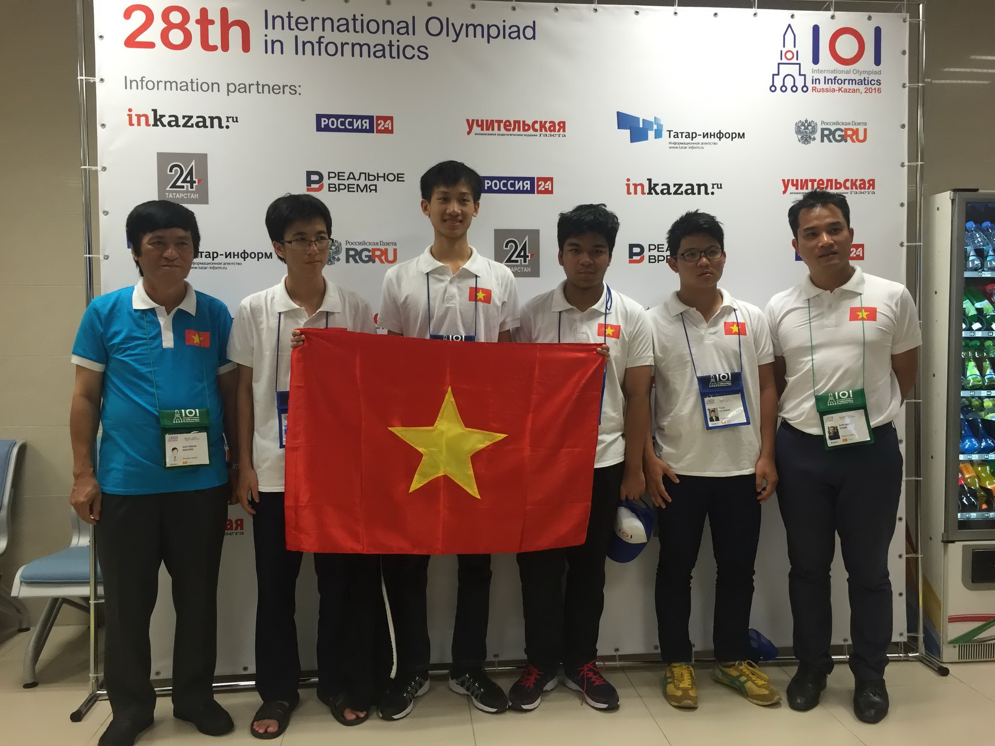 Đội tuyển VN đoạt giải cao cuộc thi Olympic Tin học quốc tế 2016 - 1 Đoàn Việt Nam tham dự cuộc thi Olympic Tin học Quốc tế 2016