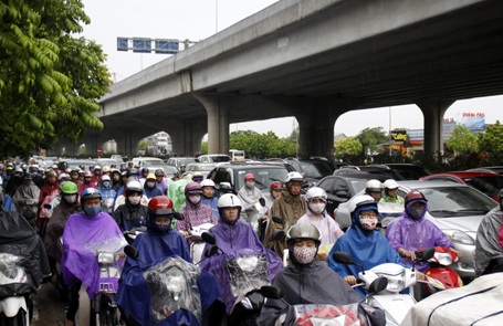 
Tình trạng ùn tắc giao thông từ nay đến năm 2020 ở Hà Nội dự kiến còn phức tạp.
