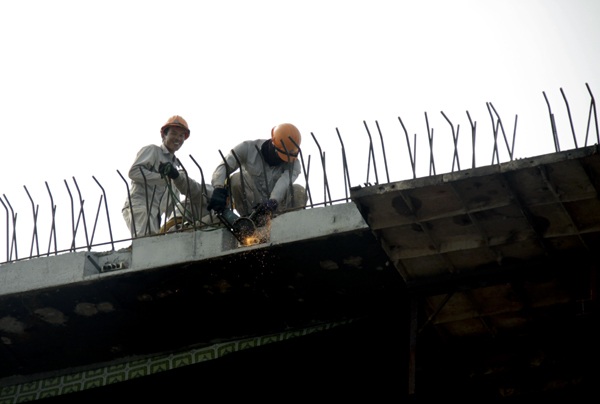 Hà Nội: Hối hả thi công trên cầu vượt 6 làn xe - 5