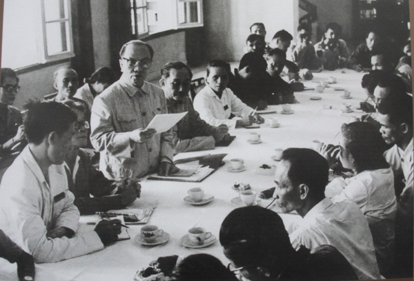 Chủ tịch Ủy ban Thường vụ Quốc hội Trường Chinh thông báo kết quả kỳ họp thứ V, Quốc hội khóa III tại cuộc họp báo ngày 25/9/1969.