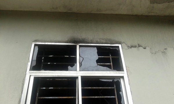 Cháy lớn thiêu rụi nhiều xe máy tại khu chung cư Linh Đàm - 7 Cháy lớn thiêu rụi nhiều xe máy tại khu chung cư Linh Đàm - 7