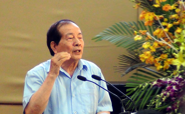 Đại biểu Quốc hội đừng hứa suông để... “câu” lá phiếu! - 2
Ứng viên Nguyễn Hữu Thỉnh hứa sẽ đưa những vấn đề nóng bỏng mà nhân dân bức xúc vào nghị trường.