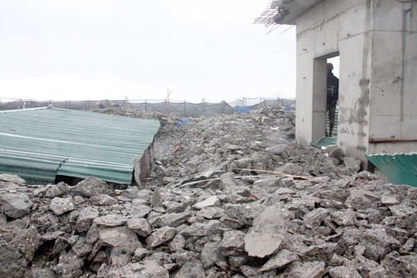 
Mới đây Thủ tướng đã chỉ đạo Hà Nội xử lý nghiêm sai phạm ở tòa nhà 8B Lê Trực để làm gương cho các công trình xây dựng khác.
