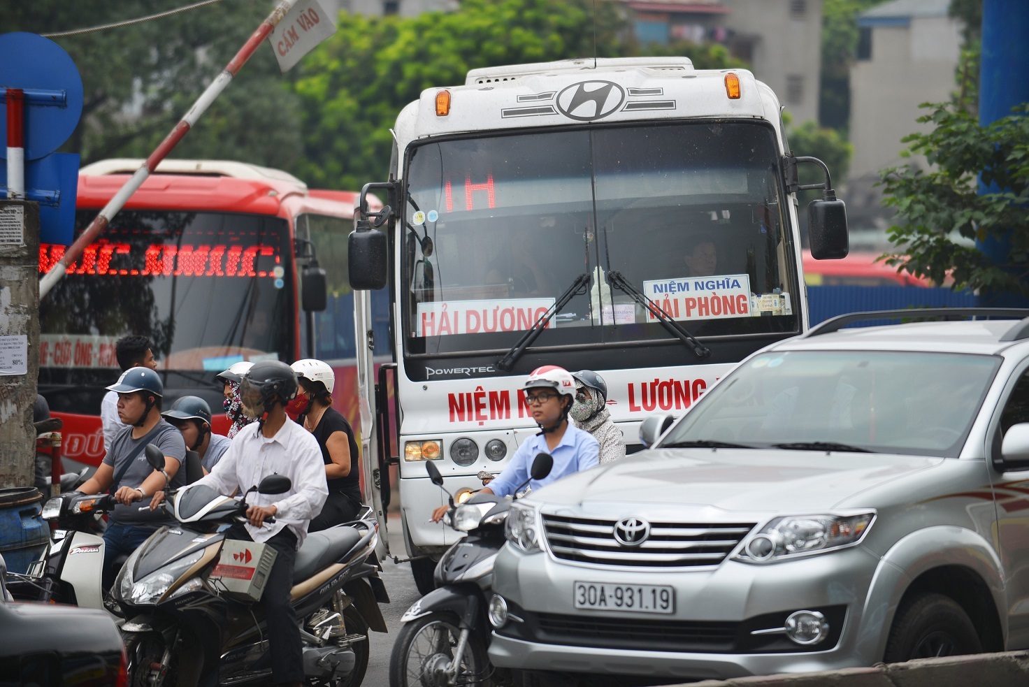 Hà Nội chính thức đóng cửa bến xe Lương Yên sau nhiều năm hoạt động tạm
