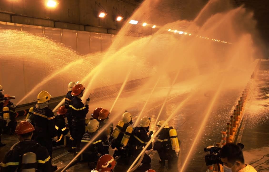 Chuyện gì xảy ra trong 30 phút hầm vượt sông Sài Gòn đóng cửa? - 6