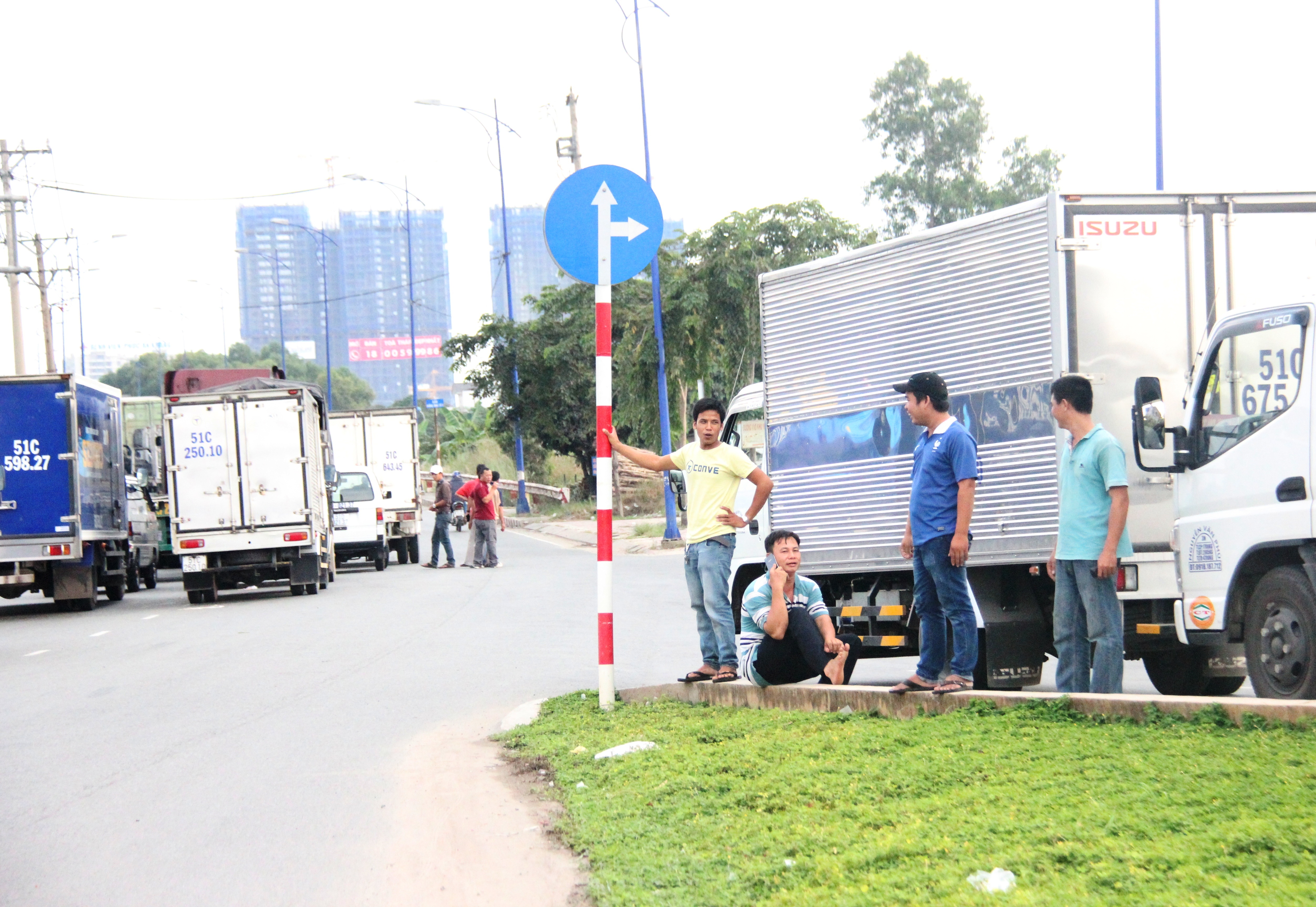 Kẹt xe kinh hoàng từ xa lộ đến đại lộ - 7