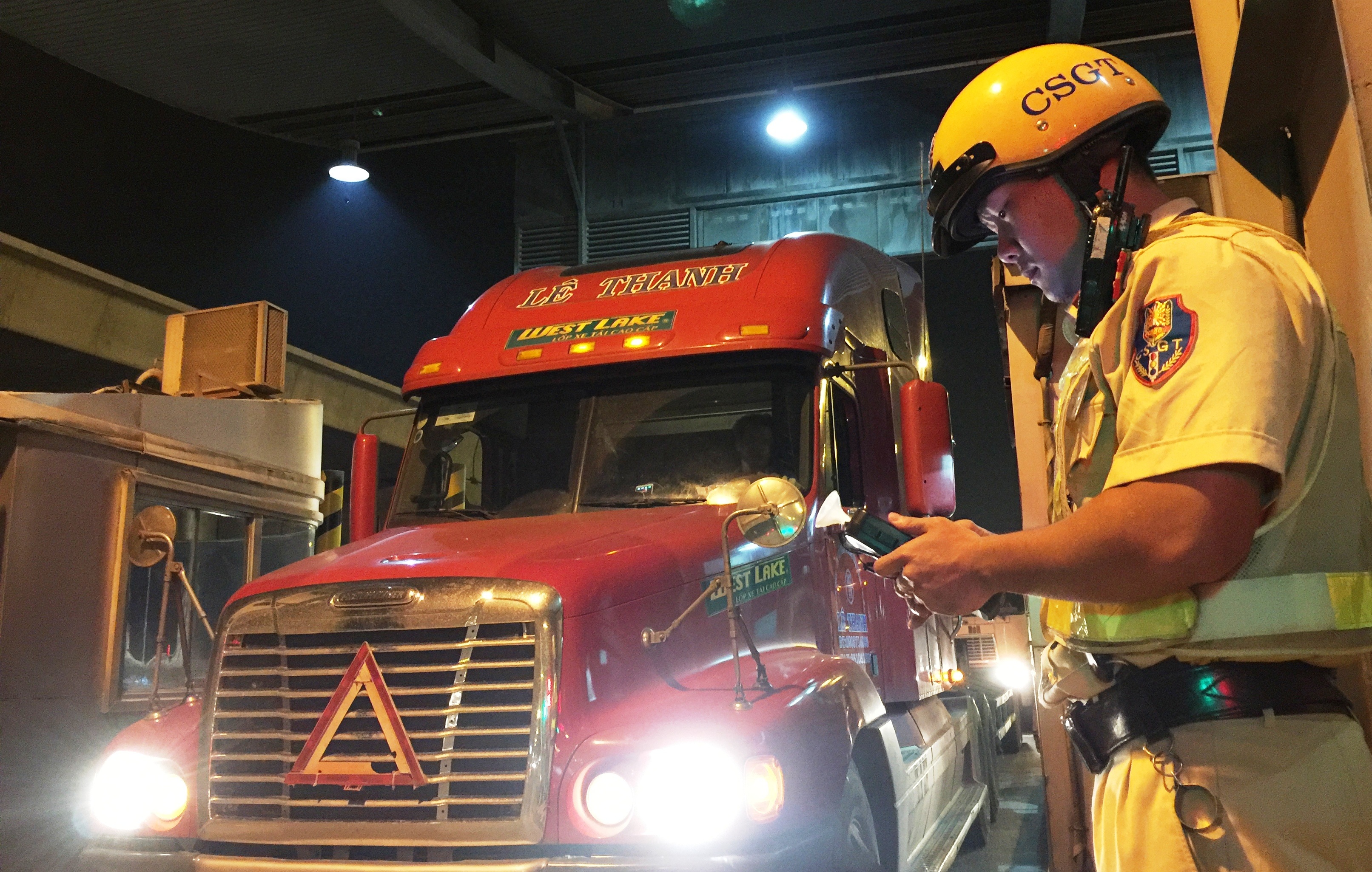 Choáng mức phạt 17 triệu, tài xế nặng hơi men đổ thừa cho bệnh... tiểu đường! - 2